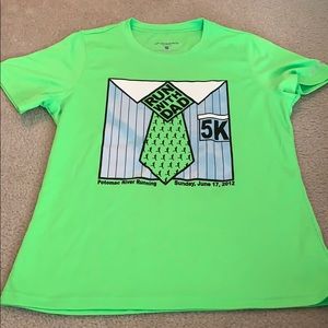 Brooks running shirt, 100% polyester